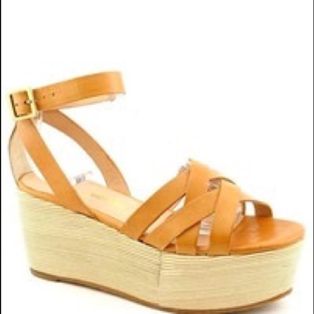 Pour La Victoire Noletta Platform Sandal, Saddle Brown Leather, size 8.5